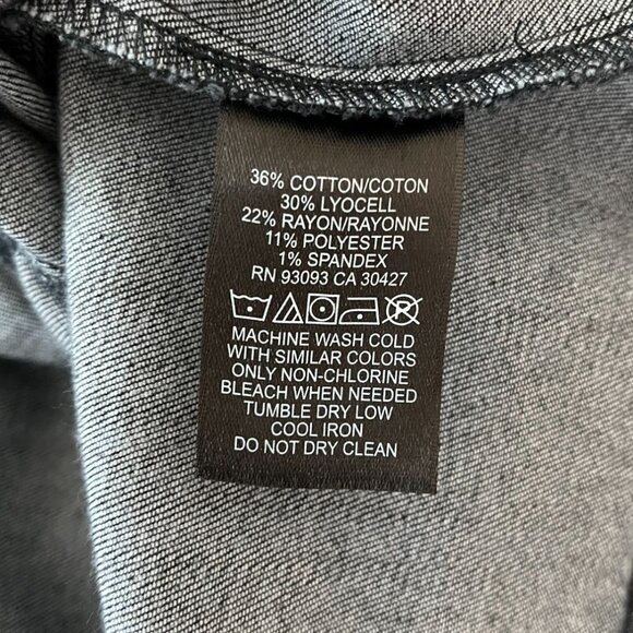 NIC + ZOE Dark Wash Peplum Denim Jacket Snap Front Medium - Picture 9 of 10